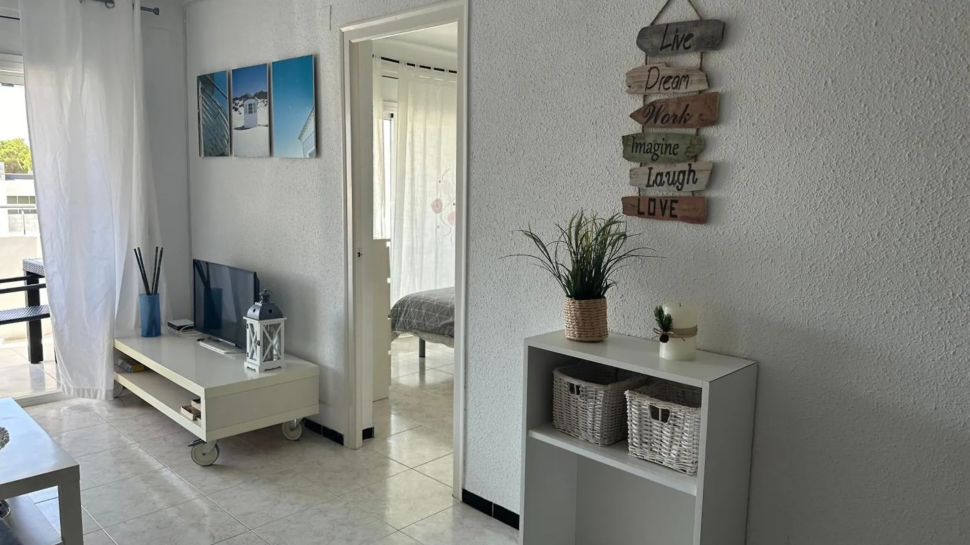 bonito apartamento en roses zona familiar